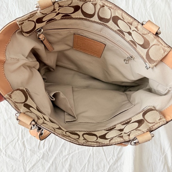 Vintage Coach Hamptons Signature Canvas Tote - Picture 5 of 9